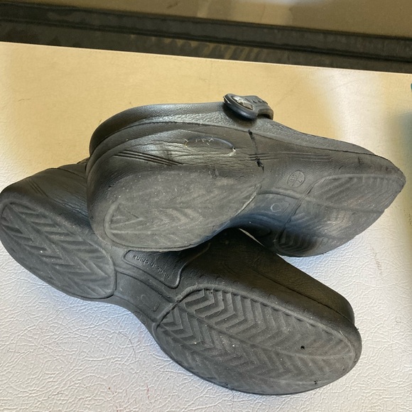 Clog - Picture 3 of 5